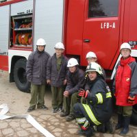 Löschübung mit Feuerwehr-Jugend